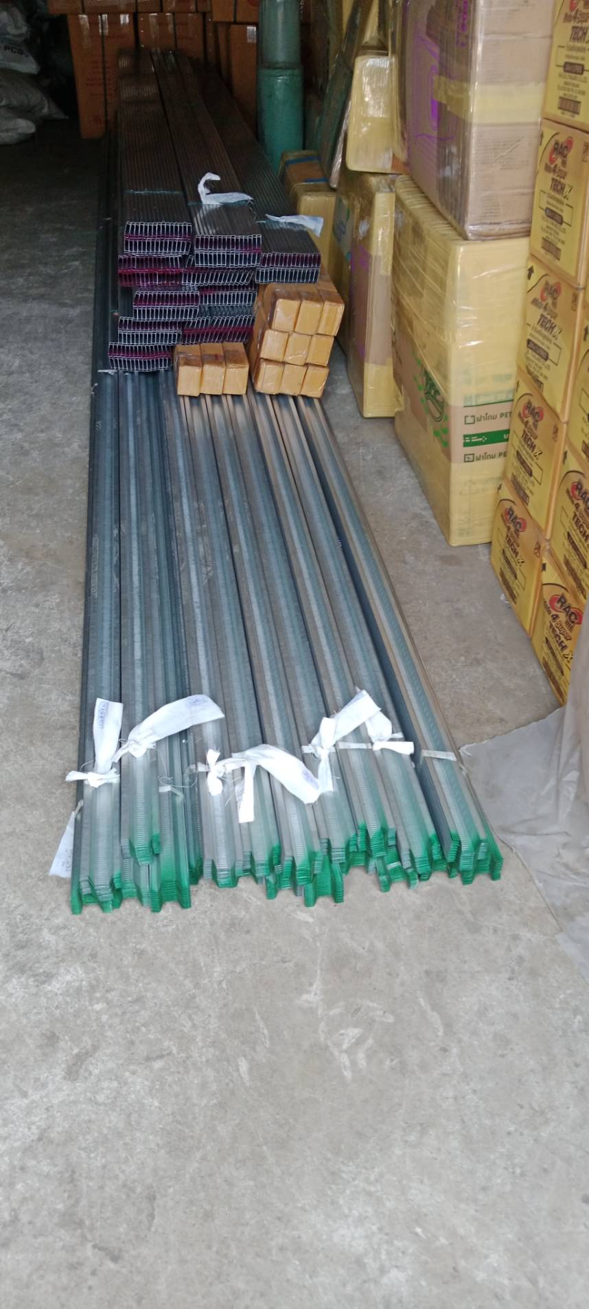 มุ่งเจริญแม่สอดขนส่งรับส่งสินค้าวัสดุก่อสร้างไปอำเภอแม่สอด