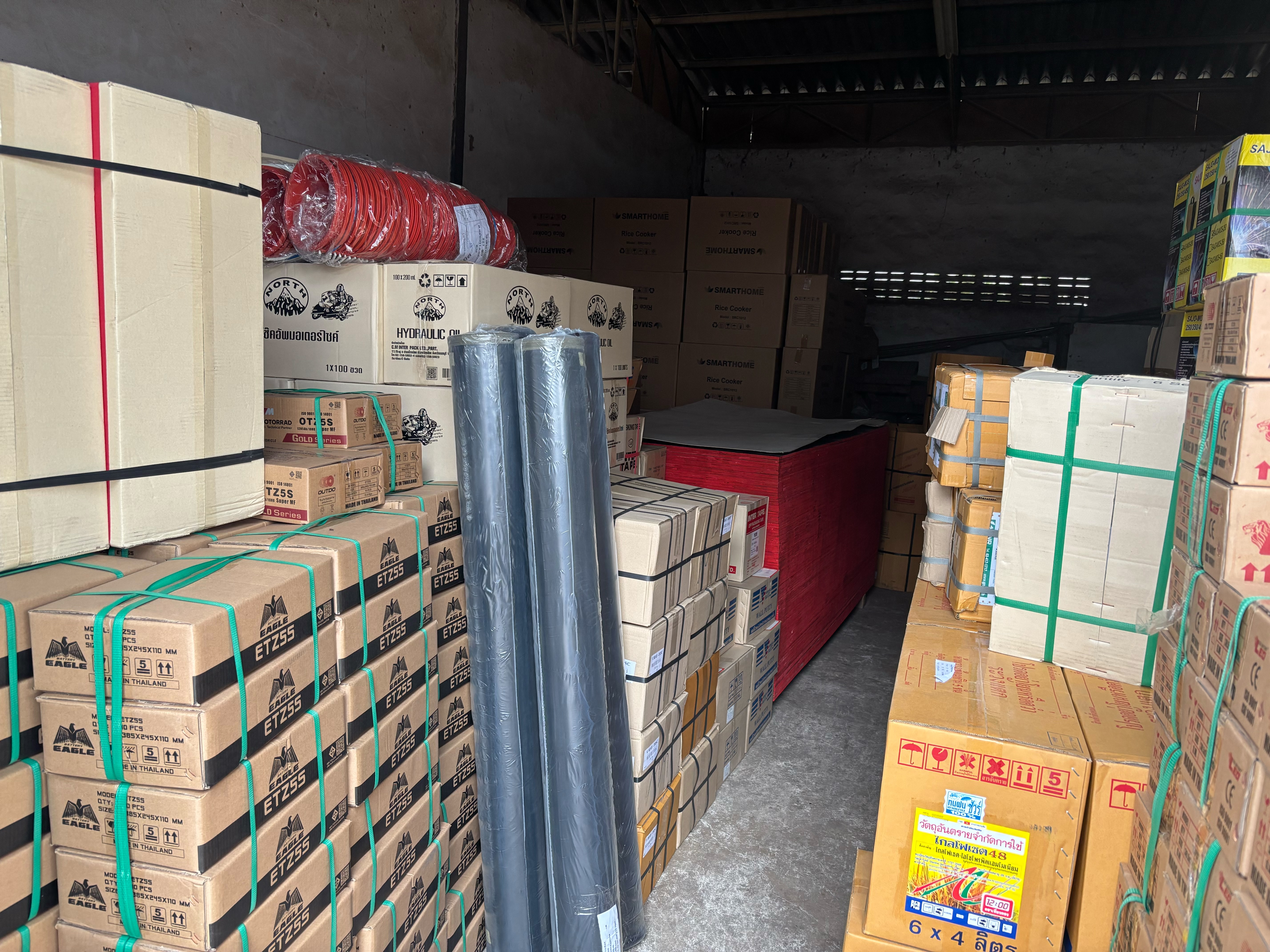 โกดังสินค้า มุ่งเจริญแม่สอดขนส่ง